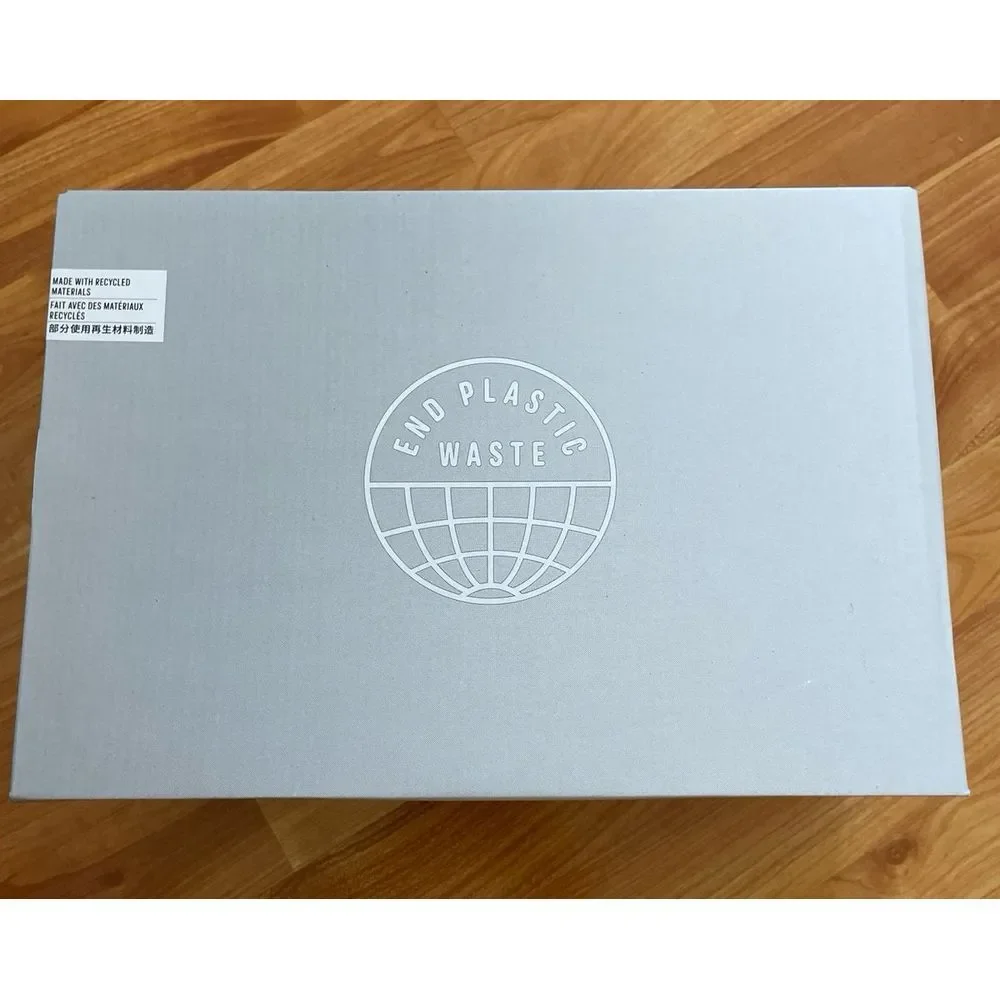 Adidas empty shoe box‎
